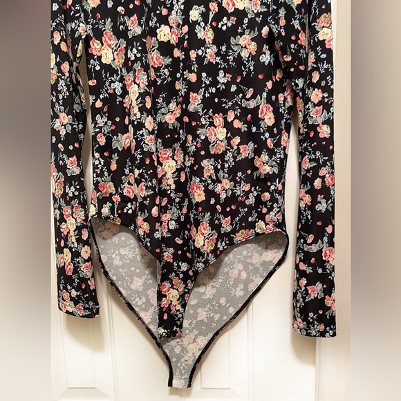 🛍️Floral Crewneck Bodysuit - Picture 3 of 7